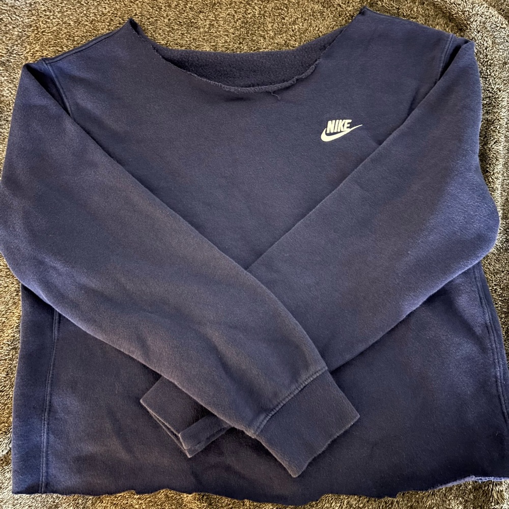 Off the shoulder Nike crewneck